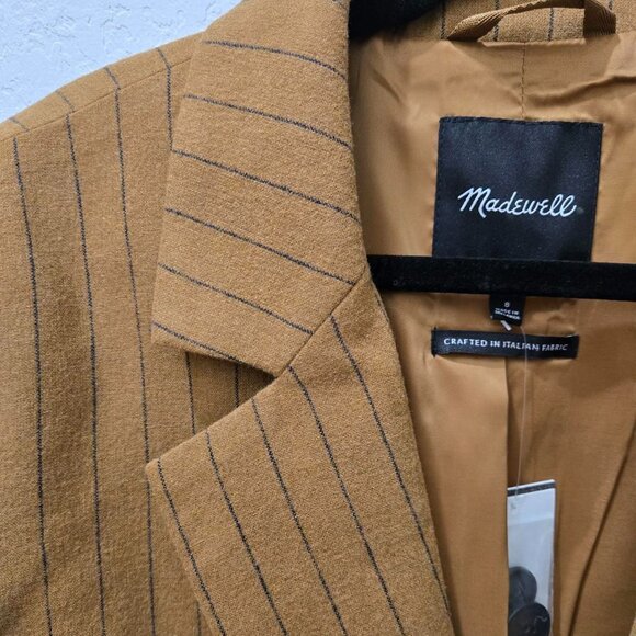 Madewell oversized Blazer in pinstripe. - Picture 3 of 8